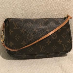Louis Vuitton Monogram Pochette